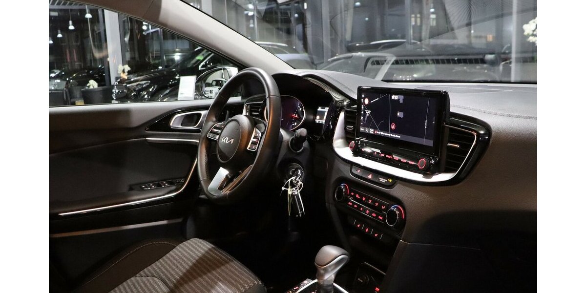 Kia cee´d Sportswagon 1.6 D VISION / 6.000-KM / TOP 6.000 km 22.888 &euro; Hamm 59077