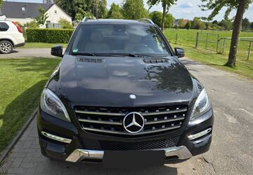 Mercedes-Benz ML 350 266.800 km 16.400 &euro; Lünen 44534