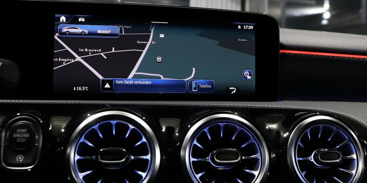 Mercedes-Benz CLA 180 Shooting Brake d PROGRESSIVE / PANORAMA 48.000 km 27.111 &euro; Hamm 59077