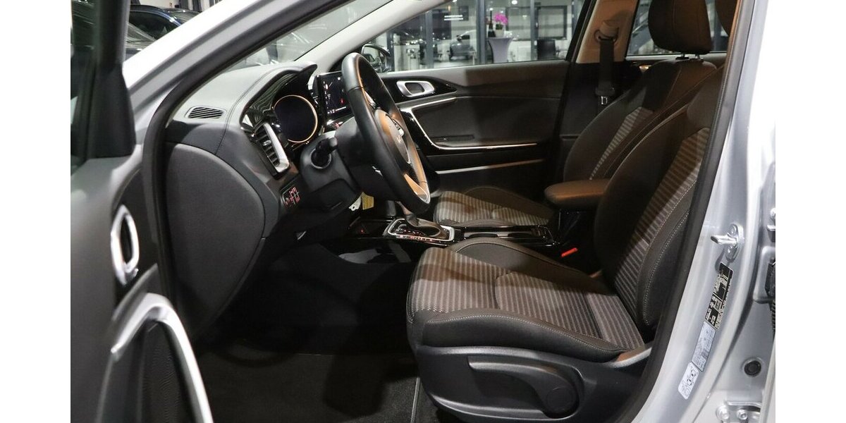 Kia cee´d Sportswagon 1.6 D VISION / 6.000-KM / TOP 6.000 km 22.888 &euro; Hamm 59077