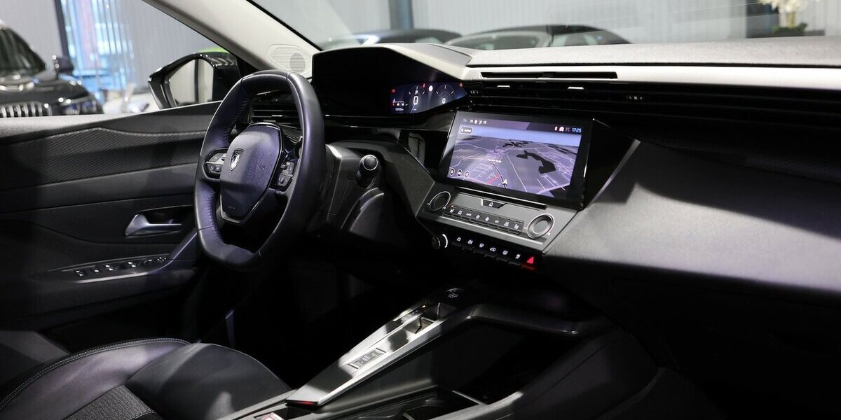 Peugeot 308 SW 130 BLUE-HDI ACTIVE PACK / I-COCKPIT, LED 130.000 km 15.308 &euro; Hamm 59077