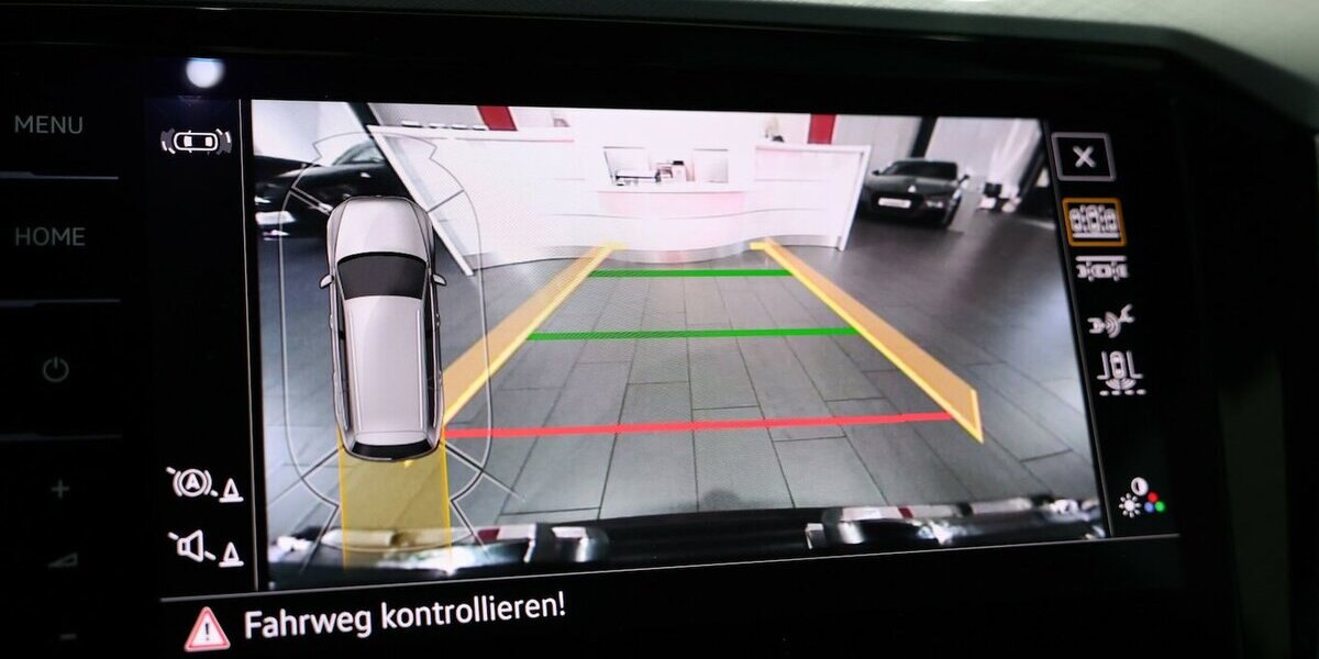 VW Passat Variant 2.0 TDI DSG BUSINESS IQ PANORAMA 122.000 km 22.444 &euro; Hamm 59077